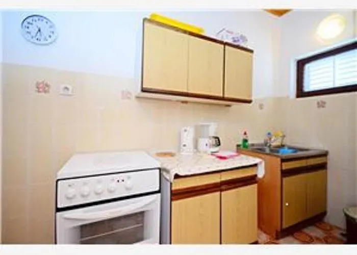 Adriatic A2-a6, Rab Апартаменты