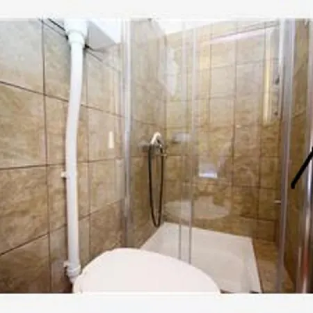 Adriatic A2-a6, Rab Apartment