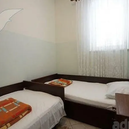 Adriatic A2-a6, Rab Apartment